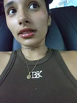 Lorena Mcfly online show from April 18, 2026, 7:07 pm