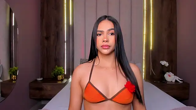 Snapshot of LucySalvatore_ chatting on September 30, 2025, 3:51 pm LucySalvatore online show from September 30, 2025, 3:51 pm