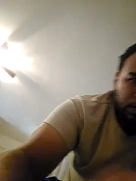 Snapshot of elbollo15__5 chatting on December 17, 2025, 8:14 pm elbollo15 5 online show from December 17, 2025, 8:14 pm