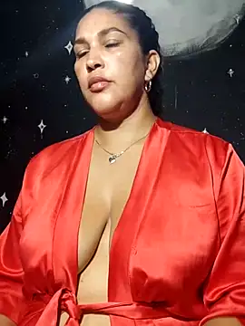 Ivy horse  online show from April 14, 2026, 2:05 am