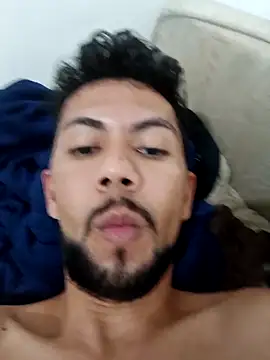 ArturrAlvs online show from April 18, 2026, 5:32 am