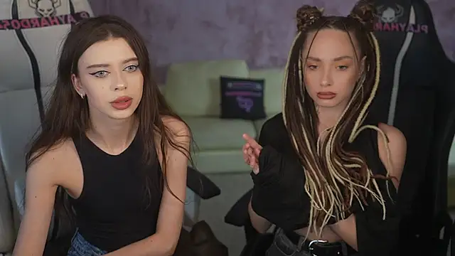 Regina Sweet054 online show from April 19, 2026, 2:40 pm