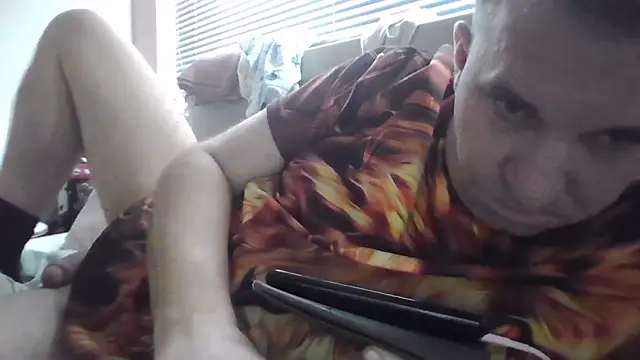 Snapshot of JasperGeil chatting on November 20, 2025, 1:45 pm JasperGeil online show from November 20, 2025, 1:45 pm