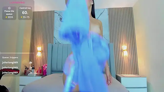 Snapshot of AURORAMARTIN2 chatting on December 4, 2025, 7:46 pm AURORAMARTIN2 online show from December 4, 2025, 7:46 pm