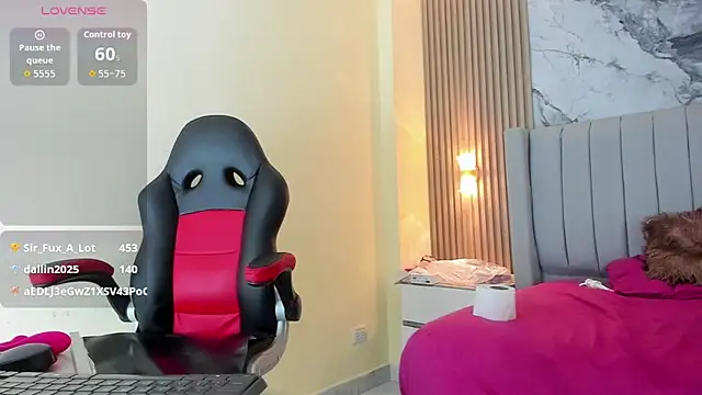 Snapshot of AURORAMARTIN2 chatting on November 23, 2025, 12:53 am AURORAMARTIN2 online show from November 23, 2025, 12:53 am