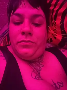 Snapshot of valen1891 chatting on October 24, 2025, 2:43 am valen1891 online show from October 24, 2025, 2:43 am