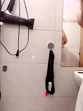 Snapshot of valen1891 chatting on November 21, 2025, 11:31 am valen1891 online show from November 21, 2025, 11:31 am