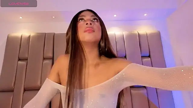 Snapshot of Sol_Vanegas chatting on November 19, 2025, 12:49 pm Sol Vanegas online show from November 19, 2025, 12:49 pm