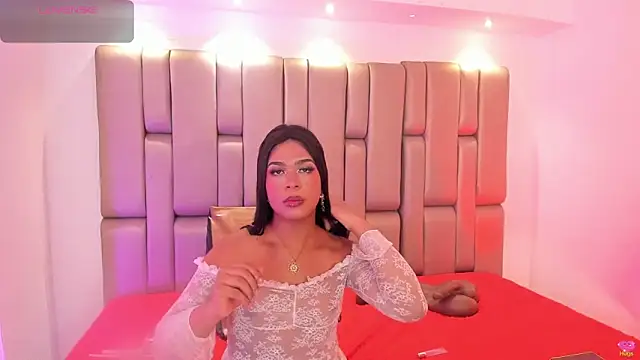 Snapshot of Sol_Vanegas chatting on February 10, 2026, 12:48 pm Sol Vanegas online show from February 10, 2026, 12:48 pm