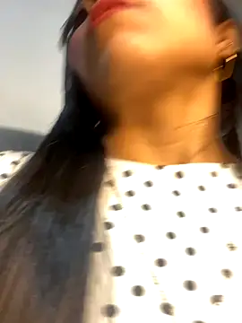 Snapshot of Rosa_25x chatting on October 15, 2025, 1:08 pm Rosa 25x online show from October 15, 2025, 1:08 pm