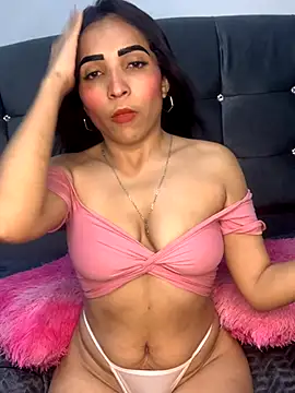 Snapshot of Rosa_25x chatting on September 26, 2025, 8:05 pm Rosa 25x online show from September 26, 2025, 8:05 pm