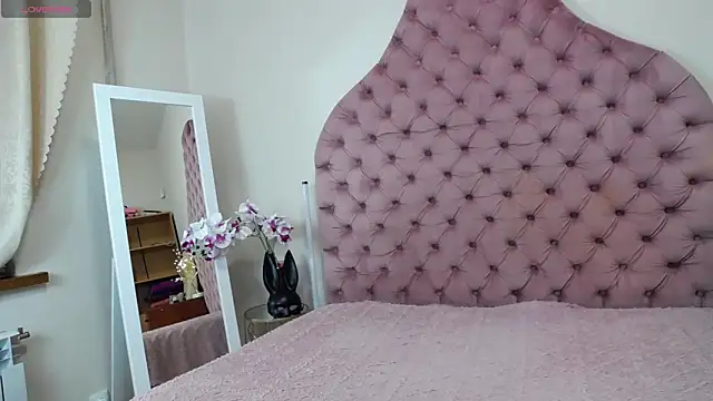 Snapshot of _Agata_ chatting on November 8, 2025, 7:12 am Agata online show from November 8, 2025, 7:12 am