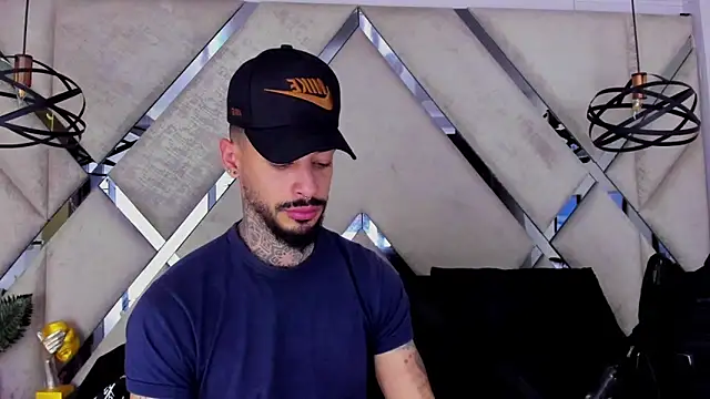 VinzenzRizzo online show from November 21, 2025, 5:06 am