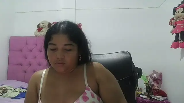 Snapshot of angelHeath13 chatting on June 5, 2026, 2:38 am angelHeath13 online show from June 5, 2026, 2:38 am