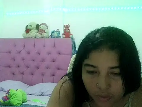 Snapshot of angelHeath13 chatting on June 10, 2026, 2:02 am angelHeath13 online show from June 10, 2026, 2:02 am