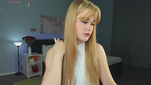 ShyEmma  online show from November 24, 2025, 1:05 am