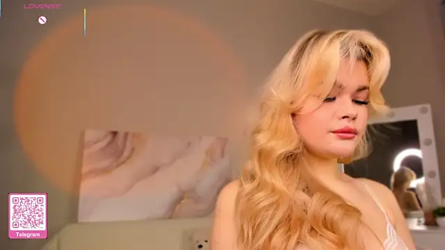 ShyEmma  online show from February 7, 2026, 1:24 am