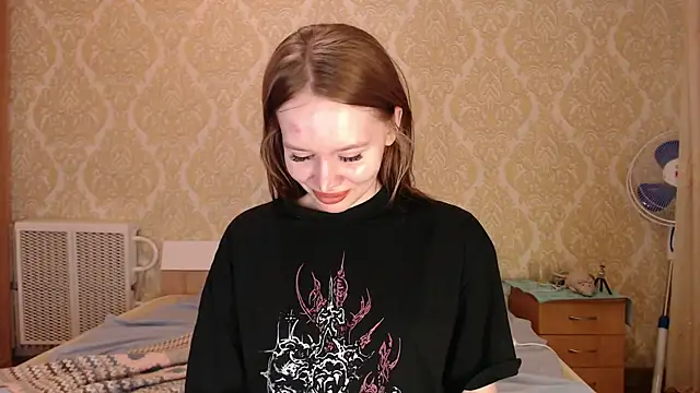 Kitkaat00 online show from April 21, 2026, 12:45 pm