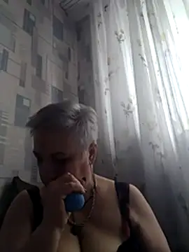 StarNicole online show from April 8, 2026, 7:10 am