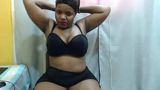 Snapshot of ChubbyBitch26 chatting on October 26, 2025, 8:37 am ChubbyBitch26 online show from October 26, 2025, 8:37 am