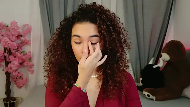 Taylor Tina online show from October 12, 2025, 5:42 am