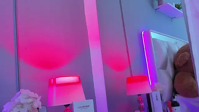 Snapshot of minnari chatting on October 13, 2025, 5:47 pm minnari online show from October 13, 2025, 5:47 pm