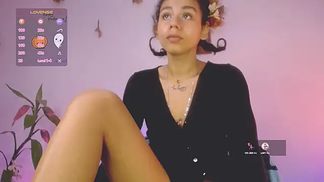 Snapshot of Nocturnawitch chatting on October 5, 2025, 5:14 pm Nocturnawitch online show from October 5, 2025, 5:14 pm