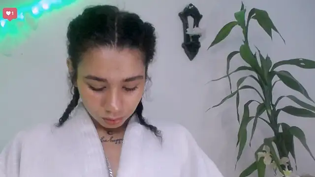 Snapshot of Nocturnawitch chatting on September 18, 2025, 2:42 pm Nocturnawitch online show from September 18, 2025, 2:42 pm