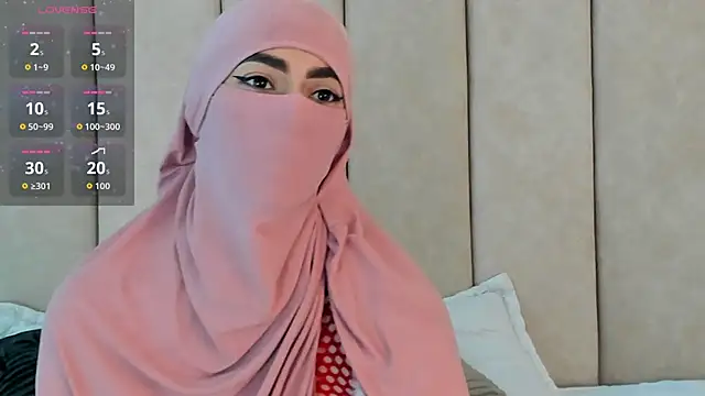 Snapshot of _Zahiira_ chatting on November 26, 2025, 12:05 pm Zahiira online show from November 26, 2025, 12:05 pm