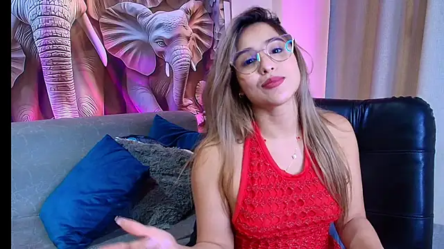 Snapshot of Sophie_Janner chatting on December 18, 2025, 9:18 pm Sophie Janner online show from December 18, 2025, 9:18 pm