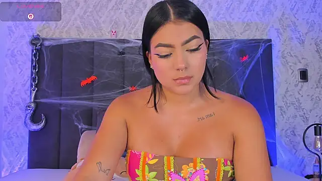 Snapshot of dana_hazze chatting on October 24, 2025, 8:30 pm dana hazze online show from October 24, 2025, 8:30 pm