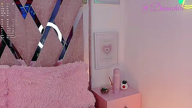 Snapshot of ScarlettRusso1 chatting on September 9, 2025, 12:03 pm ScarlettRusso1 online show from September 9, 2025, 12:03 pm