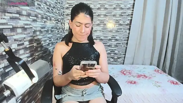 Snapshot of xxxEmmaxx chatting on March 17, 2026, 3:20 am xxxEmmaxx online show from March 17, 2026, 3:20 am
