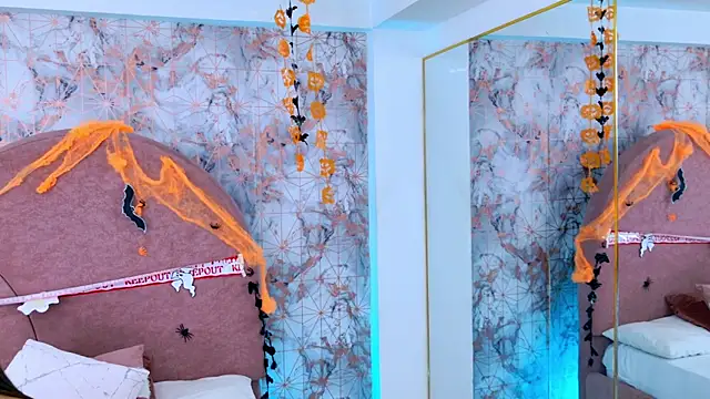 Snapshot of RavenGloomy chatting on October 28, 2025, 7:57 pm RavenGloomy online show from October 28, 2025, 7:57 pm