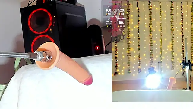 Snapshot of Kitty__Rose__ chatting on November 24, 2025, 10:04 am Kitty Rose online show from November 24, 2025, 10:04 am