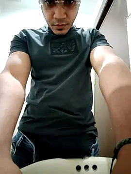 SanChacal5694 online show from October 1, 2025, 11:30 pm