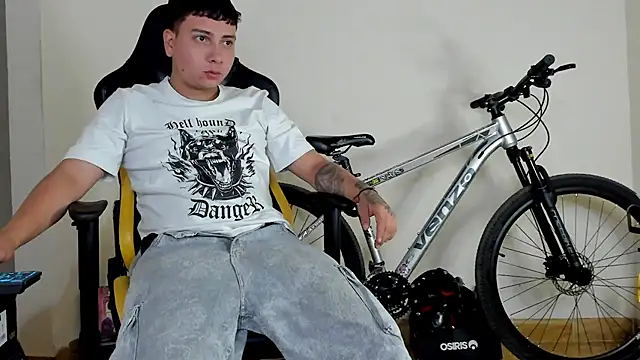 HELLSTAR online show from October 19, 2025, 8:17 am