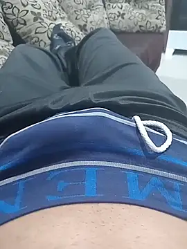 Alejandro260785 online show from May 31, 2026, 8:31 pm