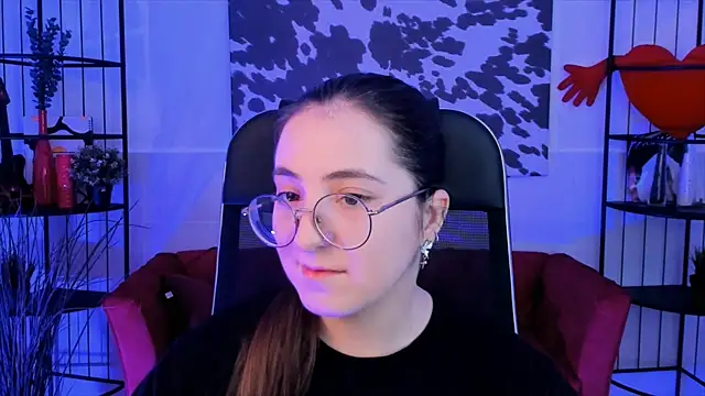 Snapshot of VirtuallVoyant chatting on September 24, 2025, 4:19 am VirtuallVoyant online show from September 24, 2025, 4:19 am