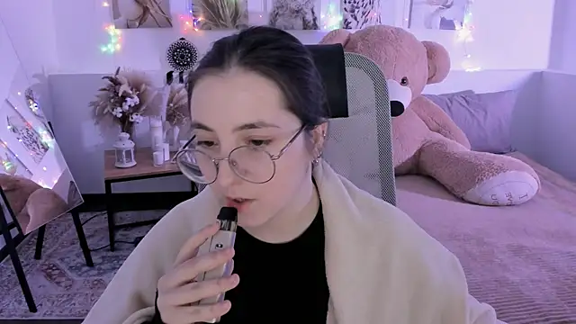 VirtuallVoyant online show from April 6, 2026, 7:26 pm