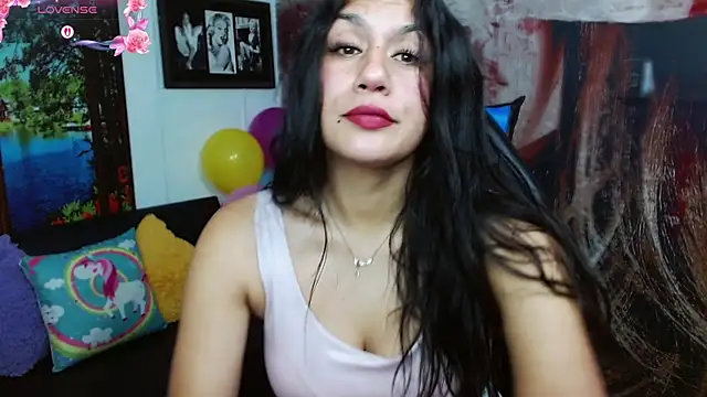 gigi gilt  online show from July 22, 2026, 9:28 pm