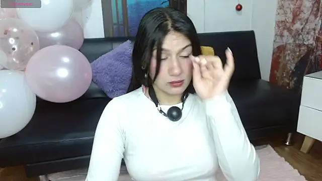 Snapshot of gigi_gilt_ chatting on December 18, 2025, 4:17 am gigi gilt online show from December 18, 2025, 4:17 am