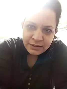 Sandra Milf love online show from October 19, 2025, 5:48 pm