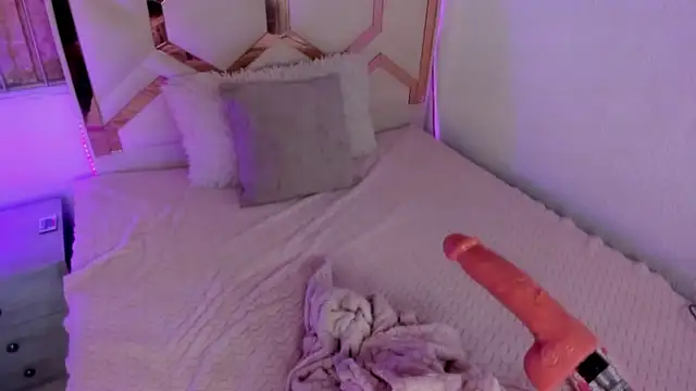 Venuss1  online show from March 8, 2026, 6:49 am