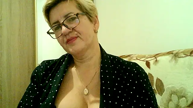 Snapshot of Dana4921 chatting on November 12, 2025, 3:05 pm Dana4921 online show from November 12, 2025, 3:05 pm