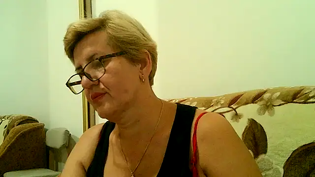 Snapshot of Dana4921 chatting on September 20, 2025, 5:07 pm Dana4921 online show from September 20, 2025, 5:07 pm