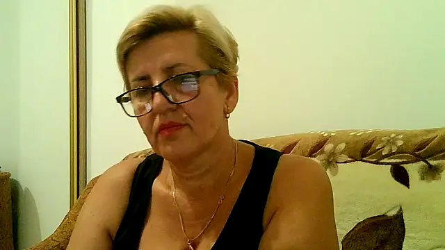 Snapshot of Dana4921 chatting on September 8, 2025, 5:23 pm Dana4921 online show from September 8, 2025, 5:23 pm