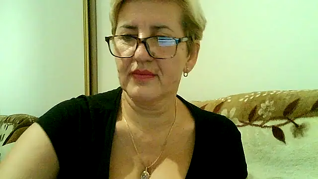 Snapshot of Dana4921 chatting on October 31, 2025, 5:53 pm Dana4921 online show from October 31, 2025, 5:53 pm