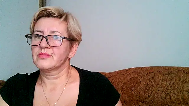 Snapshot of Dana4921 chatting on October 5, 2025, 3:36 pm Dana4921 online show from October 5, 2025, 3:36 pm