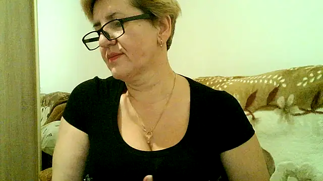 Snapshot of Dana4921 chatting on December 13, 2025, 8:04 pm Dana4921 online show from December 13, 2025, 8:04 pm